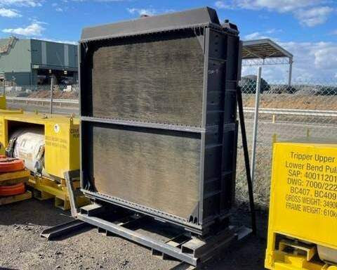 Hitachi EX5600 Reconditioned Radiator